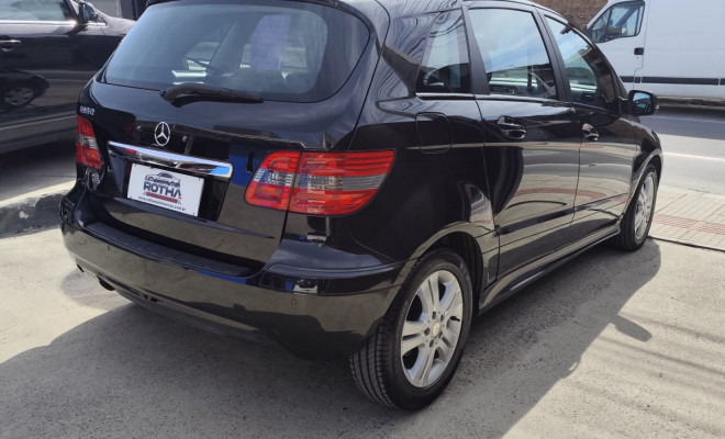 Mercedes-Benz Classe B 180 1.7 116cv Aut. 2011 Gasolina-3