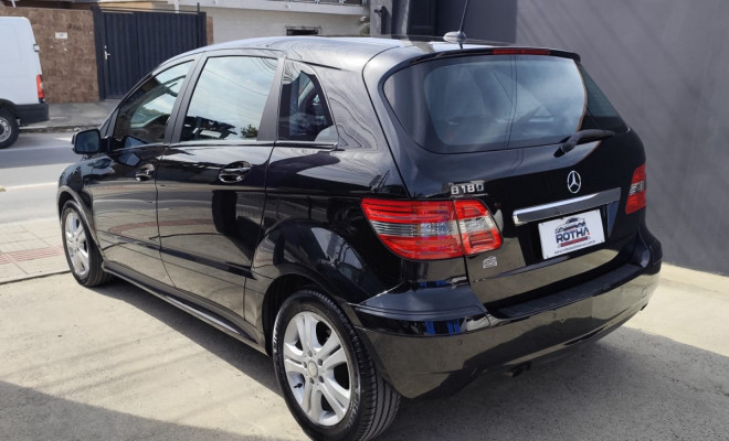 Mercedes-Benz Classe B 180 1.7 116cv Aut. 2011 Gasolina-2