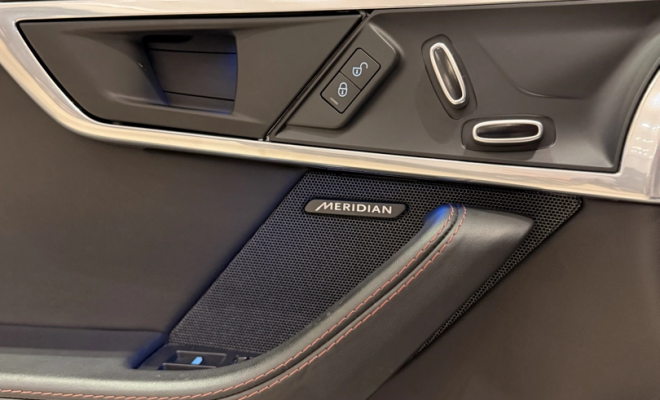 Jaguar F-Type 2.0 R-Dynamic Coupe 300cv Aut. 2019 Gasolina-14