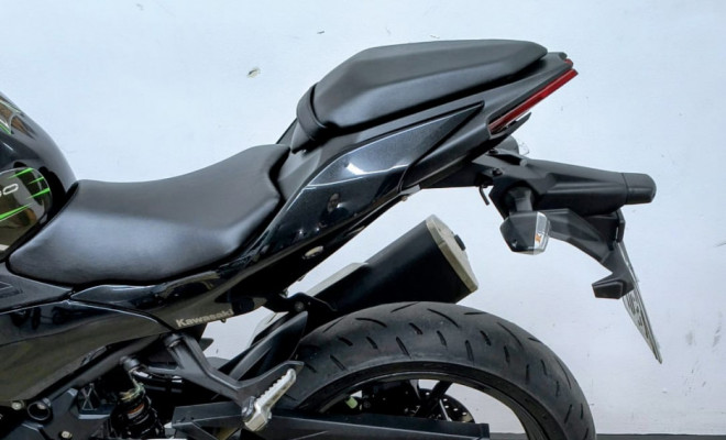 KAWASAKI NINJA 500 2025 Gasolina-8