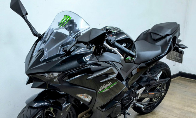 KAWASAKI NINJA 500 2025 Gasolina-2
