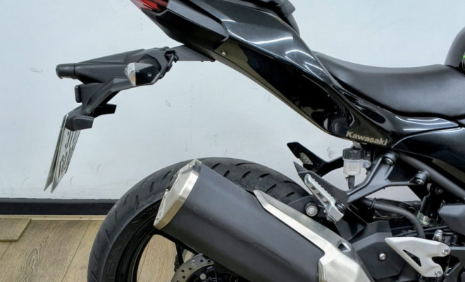 KAWASAKI NINJA 500 2025 Gasolina-5
