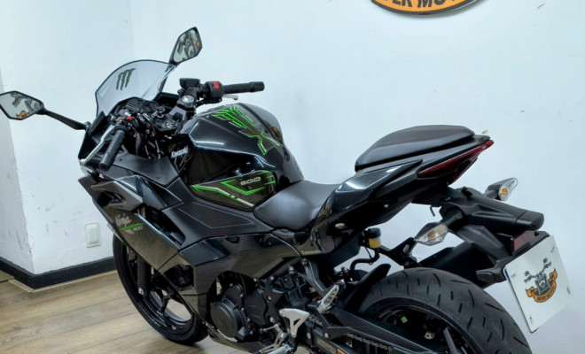 KAWASAKI NINJA 500 2025 Gasolina-11