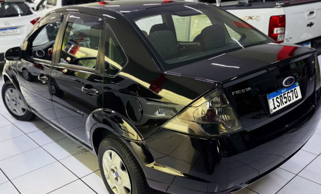 Ford Fiesta Sedan Class 1.6 8V 2012-3