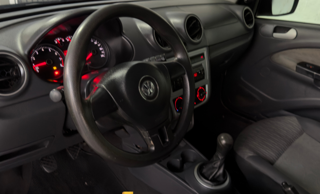 VW - VolksWagen Gol (novo) 1.6 Mi Total Flex 8V 4p 2013 Flex-0