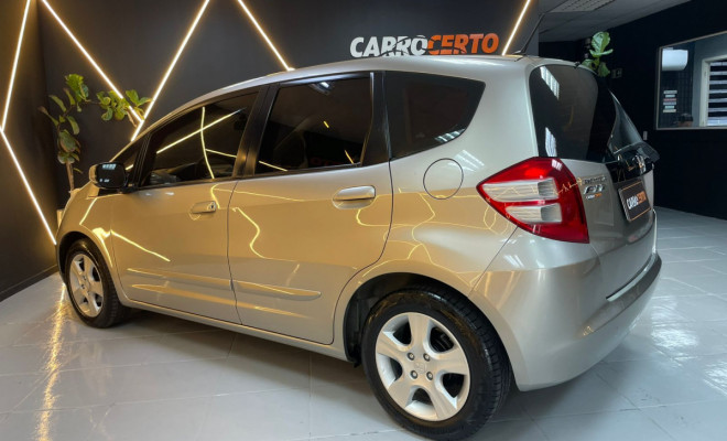 Honda Fit LX 1.4 Aut. 2010 Flex  Compacto e Confortavél-2