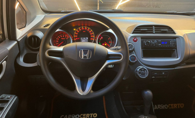 Honda Fit LX 1.4 Aut. 2010 Flex  Compacto e Confortavél-5