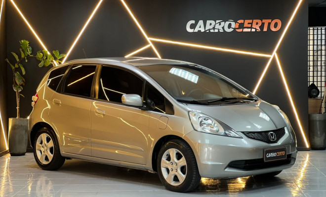 Honda Fit LX 1.4 Aut. 2010 Flex  Compacto e Confortavél