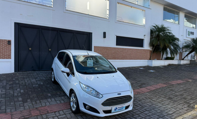 Ford Fiesta 1.6 16V Flex Aut. 5p 2015 Flex-0