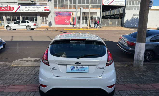Ford Fiesta 1.6 16V Flex Aut. 5p 2015 Flex-4