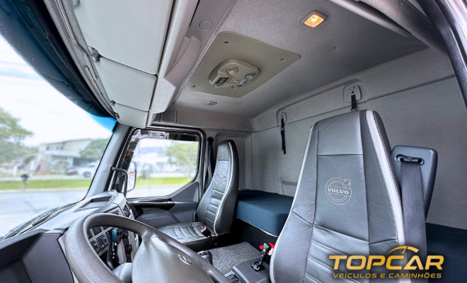 VOLVO VM 330 6x4 2p (diesel) (E5) 2013 Diesel-14