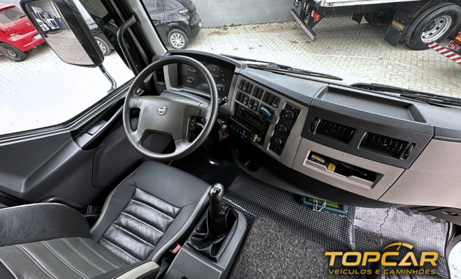 VOLVO VM 330 6x4 2p (diesel) (E5) 2013 Diesel-16