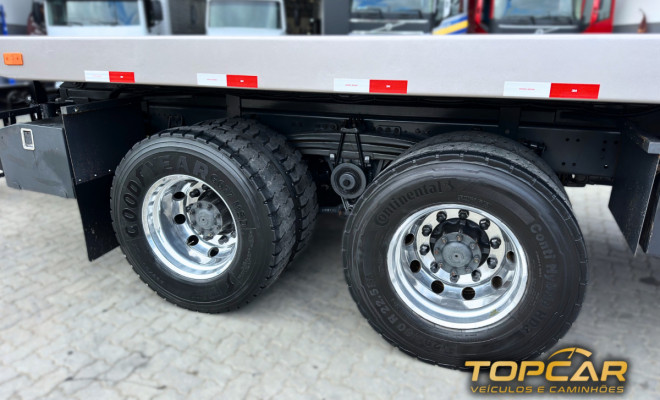 VOLVO VM 330 6x4 2p (diesel) (E5) 2013 Diesel-10