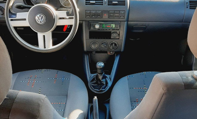VW - VolksWagen Gol 1.0 Plus 16v 4p 2002 Gasolina-7