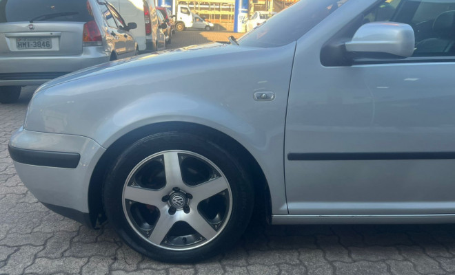 VW - VolksWagen Golf 1.6Mi/ 1.6Mi Gener./Black & Silver 2005 Gasolina-1