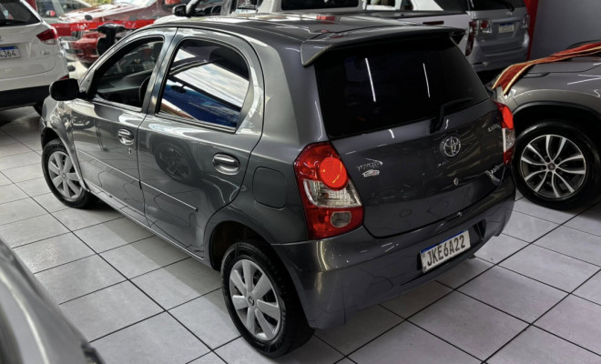 Toyota ETIOS XS 1.3 2013-3