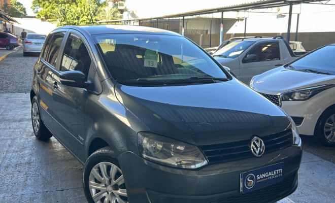 VW - VolksWagen Fox 1.0 Mi Total Flex 8V 5p 2013 Flex