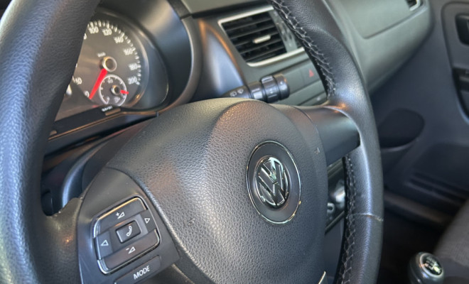 VW - VolksWagen Fox 1.0 Mi Total Flex 8V 5p 2013 Flex-4