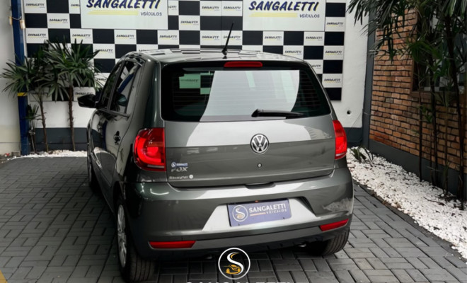 VW - VolksWagen Fox 1.0 Mi Total Flex 8V 5p 2013 Flex-3