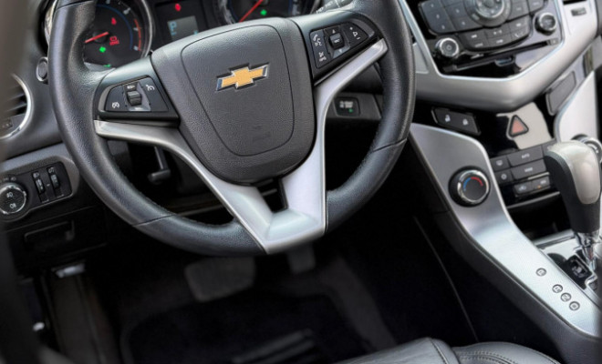GM - Chevrolet CRUZE HB Sport LTZ 1.8 16V FlexP. 5p Aut 2014 Flex-24