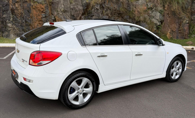 GM - Chevrolet CRUZE HB Sport LTZ 1.8 16V FlexP. 5p Aut 2014 Flex-10