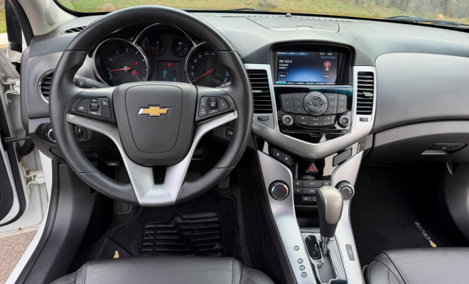 GM - Chevrolet CRUZE HB Sport LTZ 1.8 16V FlexP. 5p Aut 2014 Flex-17