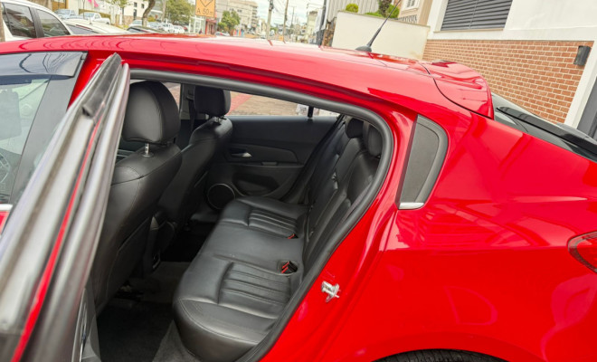 GM - Chevrolet CRUZE HB Sport LT 1.8 16V FlexP. 5p Aut 2014 Flex-7