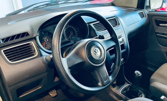 VW - VolksWagen Fox 1.6 Mi Total Flex 8V 5p 2011 Flex-8
