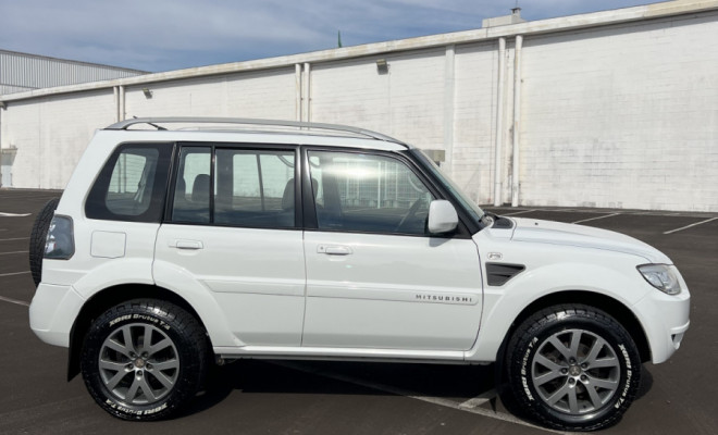 Mitsubishi Pajero TR4 2.0/ 2.0 Flex 16V 4x4 Aut. 2015 Flex-3