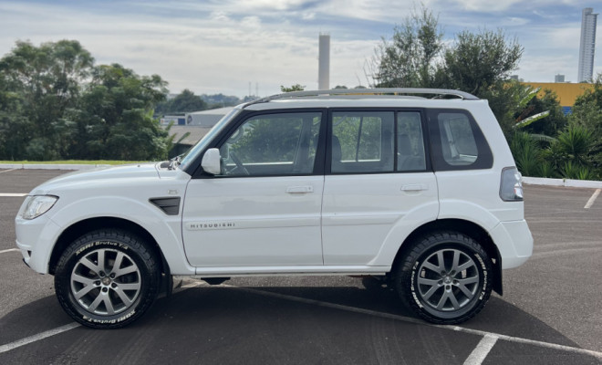 Mitsubishi Pajero TR4 2.0/ 2.0 Flex 16V 4x4 Aut. 2015 Flex-2