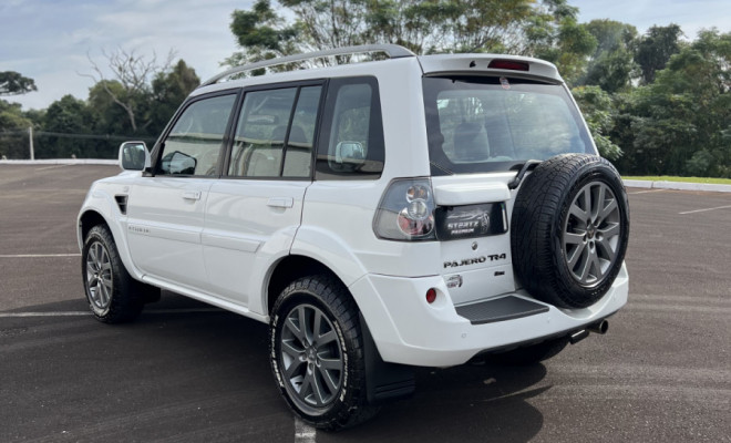 Mitsubishi Pajero TR4 2.0/ 2.0 Flex 16V 4x4 Aut. 2015 Flex-5