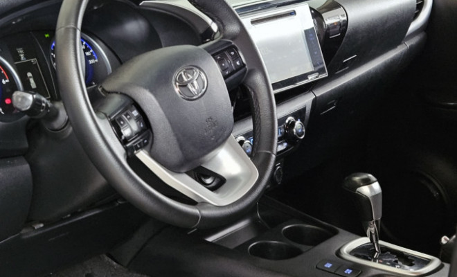 Toyota Hilux CD SRV 4x4 2.8 TDI Diesel Aut. 2017 Diesel-4