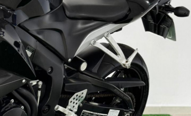 HONDA CBR 600 RR 2008 Gasolina-3