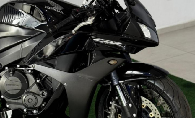 HONDA CBR 600 RR 2008 Gasolina-4