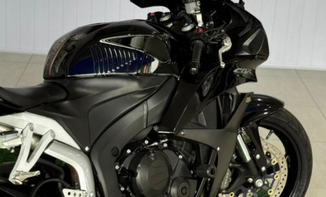 HONDA CBR 600 RR 2008 Gasolina-2