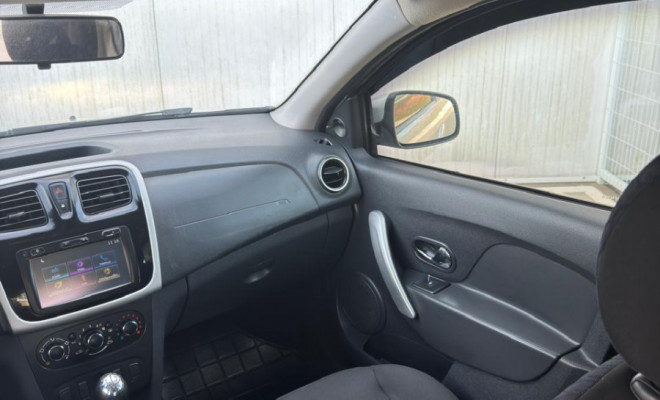 Sandero Expression 1.6 2016 | Conforto, espaço e um motor pronto para qualquer rotina-9