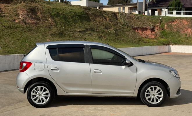 Sandero Expression 1.6 2016 | Conforto, espaço e um motor pronto para qualquer rotina-14