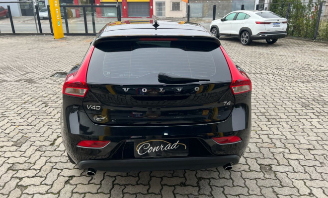 Volvo V40 T-4 KINETIC 2.0 Aut. 2018 Gasolina-3