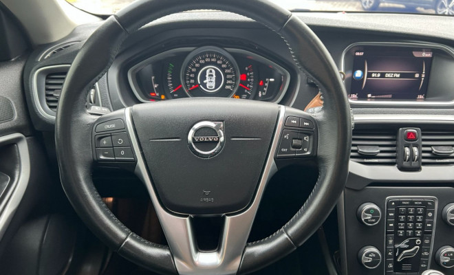 Volvo V40 T-4 KINETIC 2.0 Aut. 2018 Gasolina-9