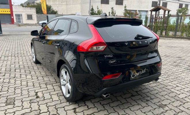 Volvo V40 T-4 KINETIC 2.0 Aut. 2018 Gasolina-2