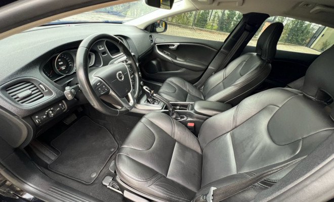 Volvo V40 T-4 KINETIC 2.0 Aut. 2018 Gasolina-6