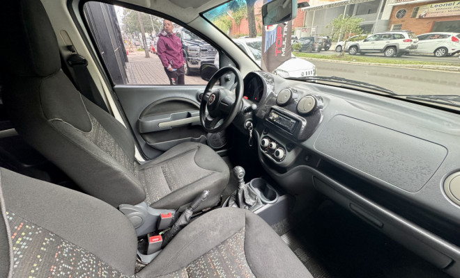 Fiat UNO ATTRACTI. Celeb.1.4 EVO F.Flex 8V 4p 2012 Flex-8