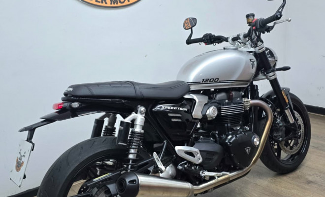 TRIUMPH Speed Twin 1200cc 2025 Gasolina-11