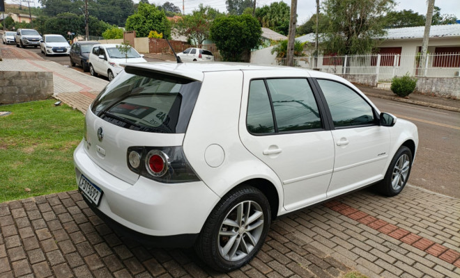 VW - VolksWagen Golf Sportline 1.6 Mi Total Flex 8V 4p 2013 Flex-5