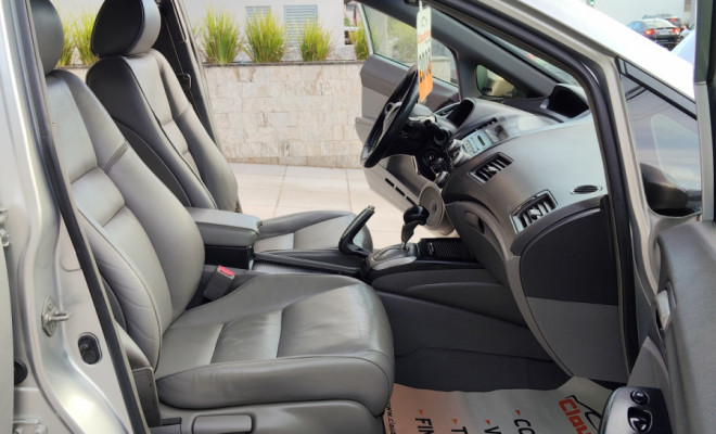 Honda Civic Sedan LXS 1.8/1.8 Flex 16V Aut. 4p 2008 Flex-7