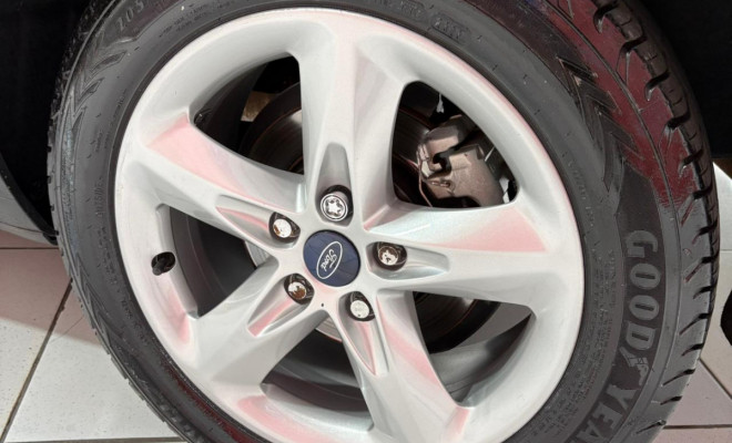 Ford Focus 1.6 S/SE/SE Plus Flex 8V/16V  5p 2013 Flex-10