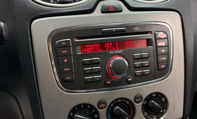 Ford Focus 1.6 S/SE/SE Plus Flex 8V/16V  5p 2013 Flex-14