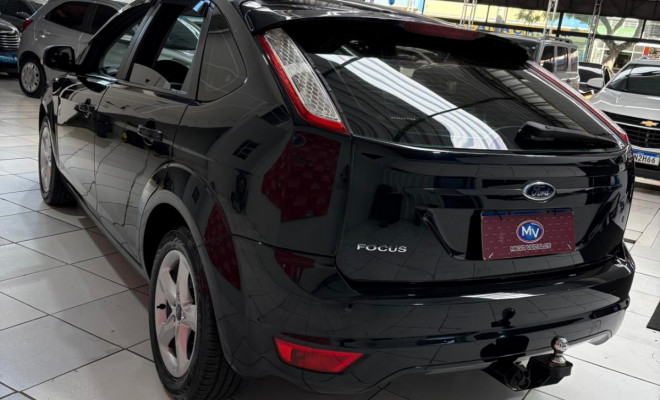 Ford Focus 1.6 S/SE/SE Plus Flex 8V/16V  5p 2013 Flex-2
