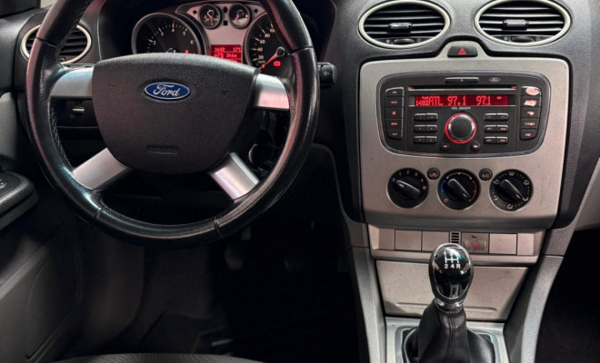 Ford Focus 1.6 S/SE/SE Plus Flex 8V/16V  5p 2013 Flex-9