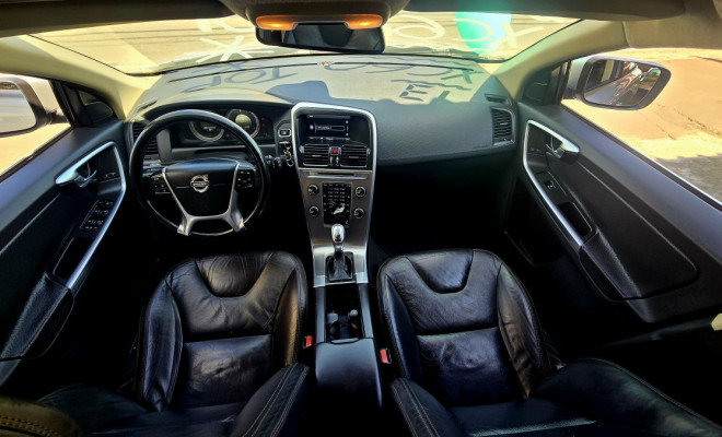 Volvo XC 60 2.0 T5  5p 2013 Gasolina-2